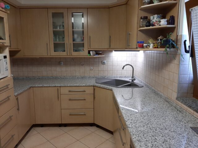 https://keramicarstvo-pecenko.si/wp-content/uploads/2025/03/20220724_175343-640x480.jpg